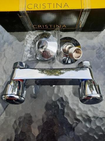 Douche mengkraan en wastafel mengkraan beschikbaar voor biedingen