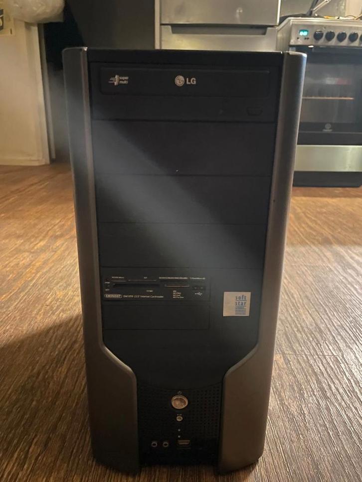 Desktop, Computers en Software, Desktop Pc's, Gebruikt, Onbekend, HDD, 4 GB, Ophalen of Verzenden