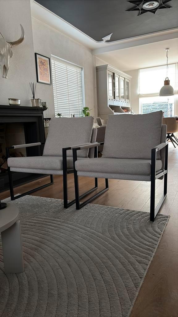 Fauteuils - Zandkleurig 2 stuks, Huis en Inrichting, Fauteuils, Zo goed als nieuw, Stof, 75 tot 100 cm, Ophalen