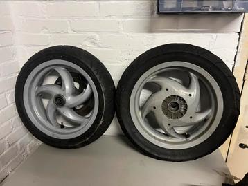 Gilera runner 125cc/180cc velgenset beschikbaar voor biedingen