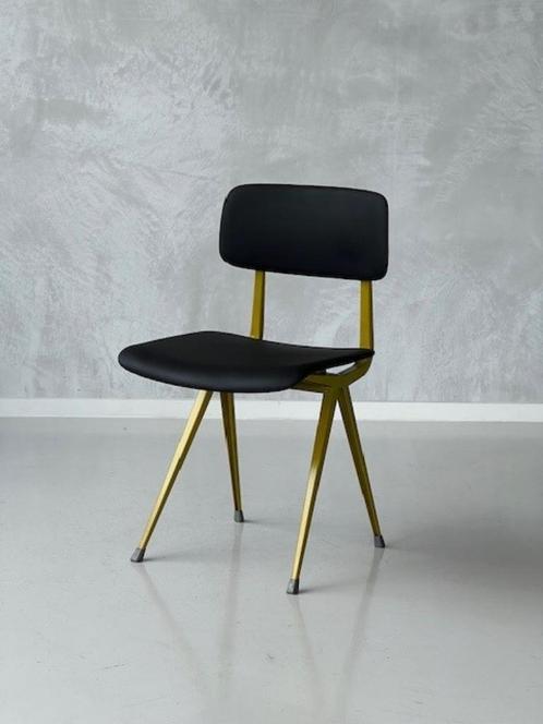 Result eetkamerstoel Friso Kramer vintage Ahrend stoel geel, Huis en Inrichting, Stoelen, Zo goed als nieuw, Eén, Leer, Metaal