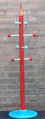Kapstok.  Decoratieve kinderkapstok.  Potlood.  112 cm. Hout, Huis en Inrichting, Woonaccessoires | Kapstokken, Ophalen, 100 tot 150 cm