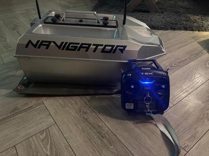 Navigator voerboot, Watersport en Boten, Hengelsport | Karpervissen, Zo goed als nieuw, Overige typen, Ophalen of Verzenden