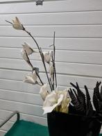 bloempot zwart met kunstbloemen, Tuin en Terras, Ophalen of Verzenden