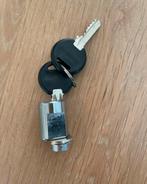 Shurgard slot met sleutels (3x), Ophalen of Verzenden, Zo goed als nieuw, Slot