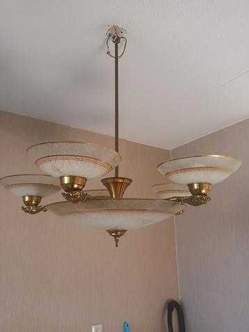 Antiek glazen hanglamp beschikbaar voor biedingen