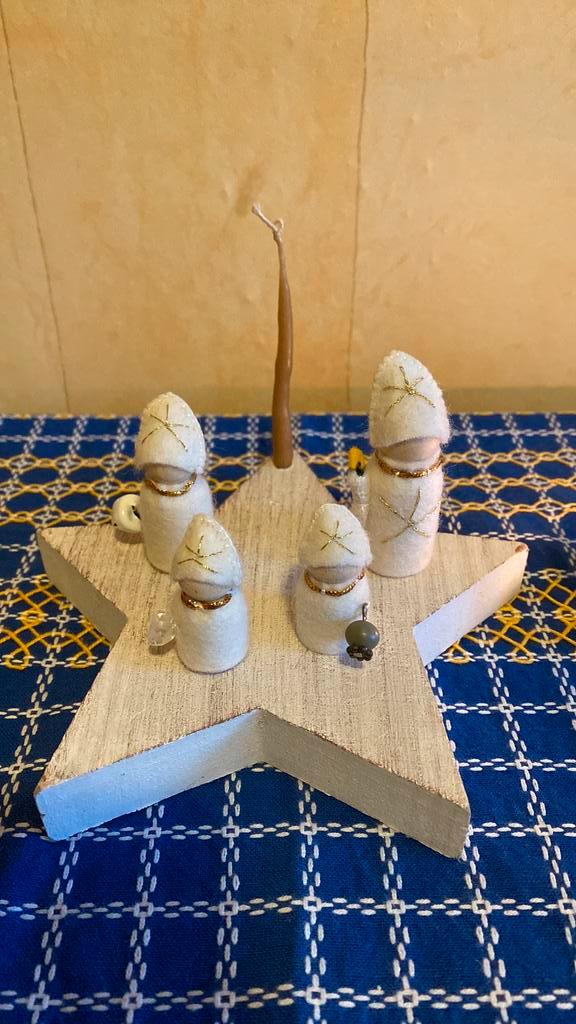 Lucia feest op de seizoen tafel, Hobby en Vrije tijd, Vilt, Nieuw, Figuurtje(s), Wolvilt, Verzenden