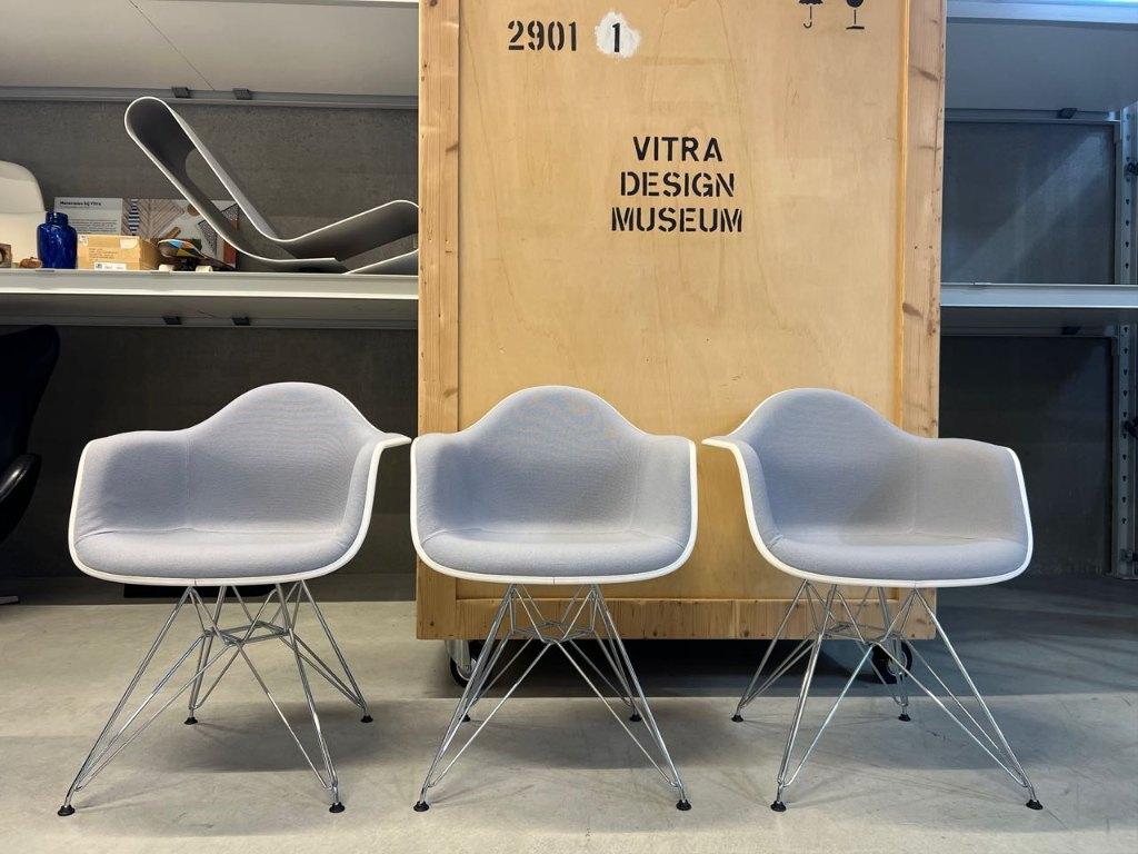 Vitra Eames DAR stoelen, 23x, Stof, Verzenden, Design, Zo goed als nieuw