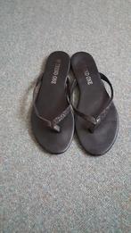 Slippers maat 40, Ophalen of Verzenden, Zwart, Slippers
