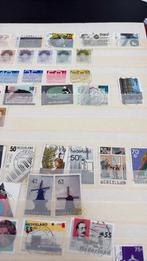 Postzegel boek jaren 80, Postzegels en Munten, Postzegels | Volle albums en Verzamelingen, Ophalen of Verzenden, Nederland