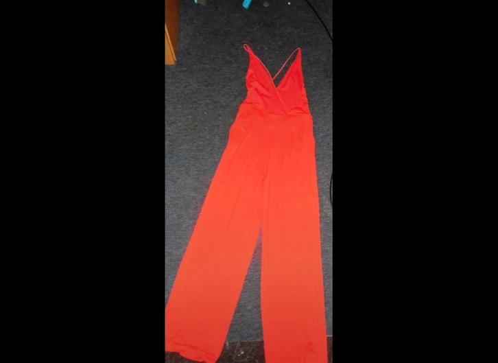 Rode dames jumpsuit – maat 38, Boeken, Mode, Zo goed als nieuw, Mode algemeen, Ophalen of Verzenden