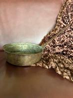 Rood koperen steelpan, Ophalen