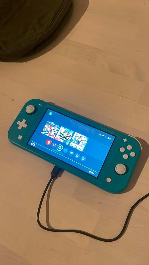 Turquoise nintendo switch lite, Spelcomputers en Games, Spelcomputers | Nintendo Switch Lite, Zo goed als nieuw, Ophalen of Verzenden