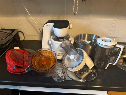 Bosch keukenmachine  MUM5 plus iijsmaker !, Witgoed en Apparatuur, Keukenmixers, Zo goed als nieuw, 2 tot 3 liter, 3 snelheden of meer