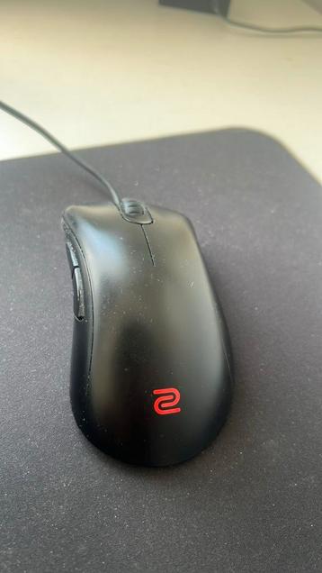 Zowie EC2 gaming muis met zowie camade mouse bungee beschikbaar voor biedingen