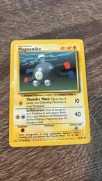 Pokémon card Magnemite 53/102 1995, Hobby en Vrije tijd, Verzamelkaartspellen | Pokémon, Losse kaart, Verzenden