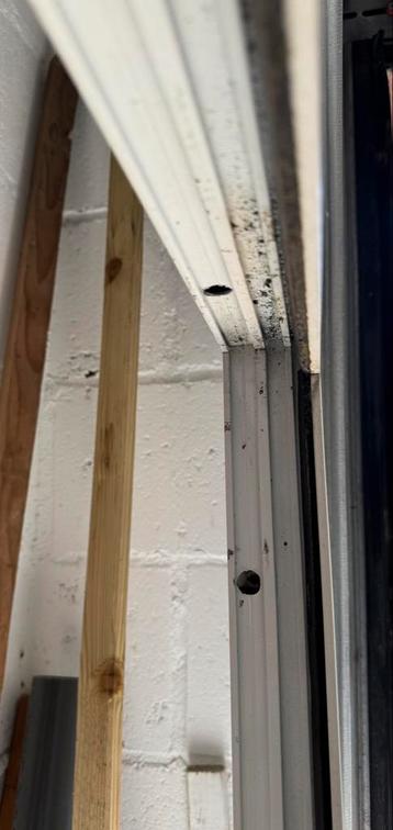 Aluminium Kozijn met Glas beschikbaar voor biedingen