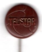 Telstar bruin plastic voetbal club speldje ( Y_101 ), Verzamelen, Speldjes, Pins en Buttons, Verzenden, Zo goed als nieuw, Sport