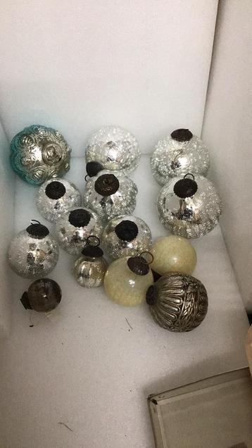 Heksen ballen beschikbaar voor biedingen