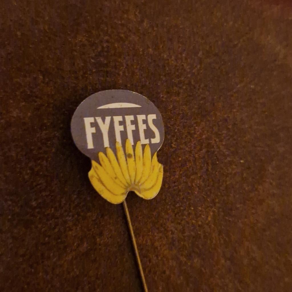 SPELDJE Fyffes, Verzamelen, Speldjes, Pins en Buttons, Ophalen of Verzenden, Zo goed als nieuw, Merk