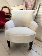 Kleine cremekkeurige fauteuil, Huis en Inrichting, Fauteuils, Ophalen, Zo goed als nieuw, 50 tot 75 cm