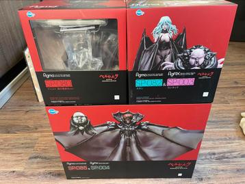Berserk figures God hand beschikbaar voor biedingen