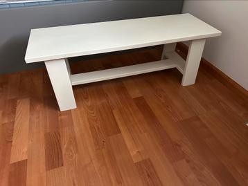 Leuk bankje/tafeltje beschikbaar voor biedingen