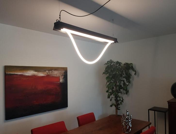 MOOOI Tubelight 150, Huis en Inrichting, Lampen | Hanglampen, Zo goed als nieuw, 75 cm of meer, Metaal, Ophalen of Verzenden