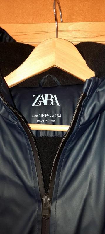 Zara regenjas beschikbaar voor biedingen
