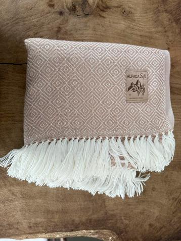 Alpaca plaid 170x135 beschikbaar voor biedingen