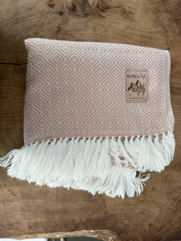 Alpaca plaid 170x135, Huis en Inrichting, Woonaccessoires | Plaids en Woondekens, Nieuw, Ophalen of Verzenden