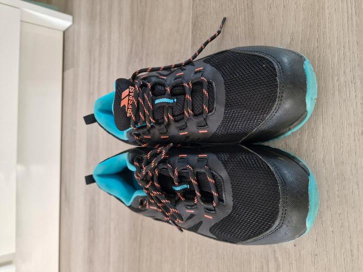 Trespass Themis wandelschoenen – maat 39 – zwart/blauw/oranj, Doe-het-zelf en Verbouw, Veiligheidskleding, Zo goed als nieuw, Ophalen of Verzenden