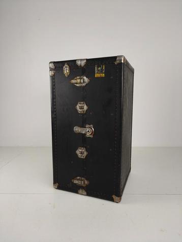 Antieke Belber stoomkoffer van zwart leer 1924 reisgarderobe beschikbaar voor biedingen
