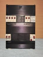 Diverse groepenkasten (zie foto's), Doe-het-zelf en Verbouw, Elektra en Kabels, Ophalen, Zo goed als nieuw