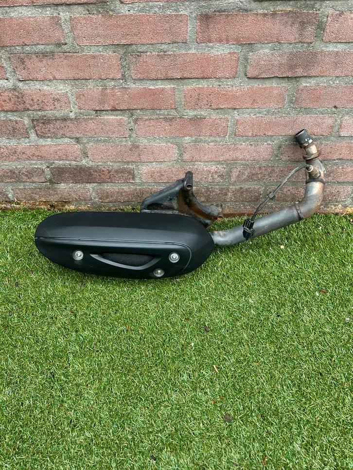 Zip uitlaat iget euro5, Fietsen en Brommers, Brommeronderdelen | Scooters, Zo goed als nieuw, Piaggio, Uitlaat, Ophalen of Verzenden