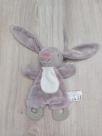 Knuffel knuffeldoekje action zd trading konijn grijs K8480, Kinderen en Baby's, Speelgoed | Knuffels en Pluche, Ophalen of Verzenden