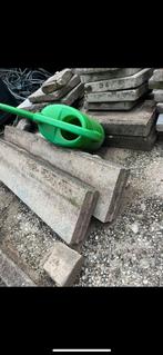 Gratis Opsluitbanden, Ophalen of Verzenden, Zo goed als nieuw, Beton, 100 tot 200 cm