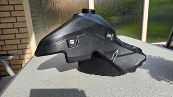 Nieuwe grote 8L tank origineel Honda CRF 250R of RX 2022-'25 beschikbaar voor biedingen