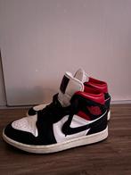 Jordans mid maat 37,5 zwart/rood, Ophalen, Nike, Sneakers of Gympen, Gedragen