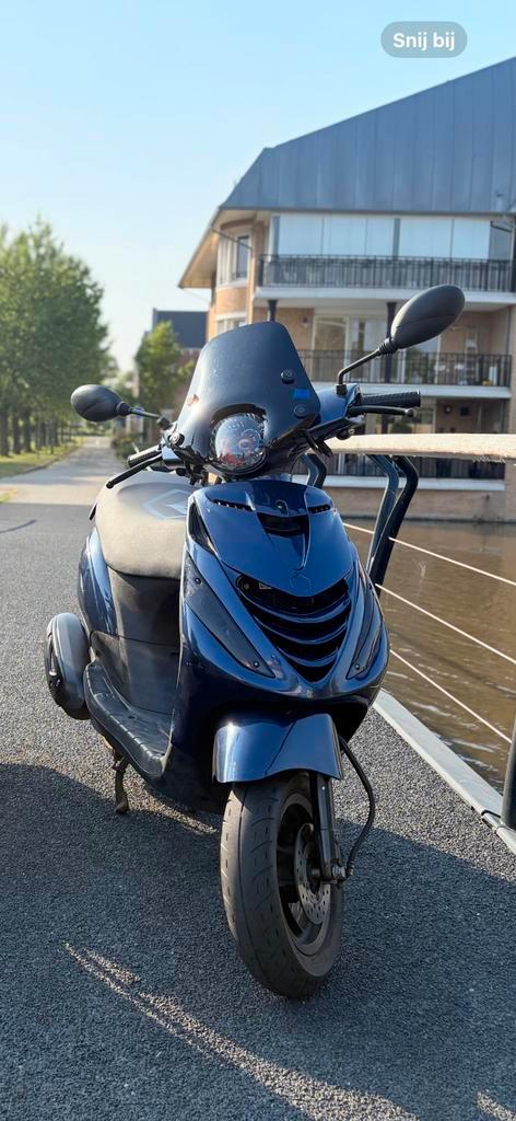 Piaggio Zip 50cc 4t iget brom, Fietsen en Brommers, Scooters | Piaggio, Gebruikt, Zip, Maximaal 45 km/u, Benzine, Ophalen