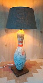 Unieke lamp gemaakt van vintage bowlingkegel, Huis en Inrichting, Lampen | Tafellampen, Zo goed als nieuw, Hout, Ophalen