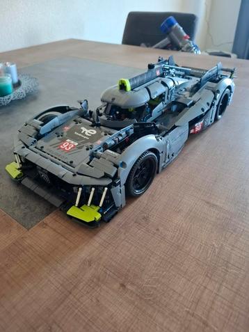 Lego Peugeot 9X8 beschikbaar voor biedingen