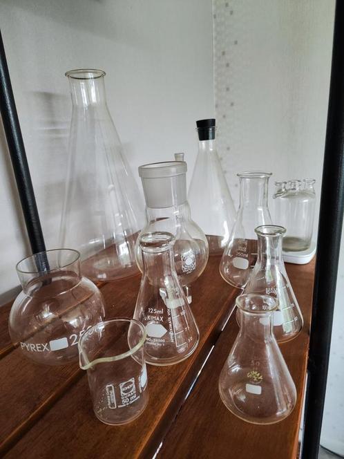 Verschillende laboratoriumglas pyrexglas uit een school, Antiek en Kunst, Antiek | Vazen, Ophalen of Verzenden
