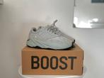 Yeezy Boost 700 Salt - Maat 40 - Nieuw, Overige kleuren, Nieuw, Ophalen of Verzenden, Sneakers of Gympen