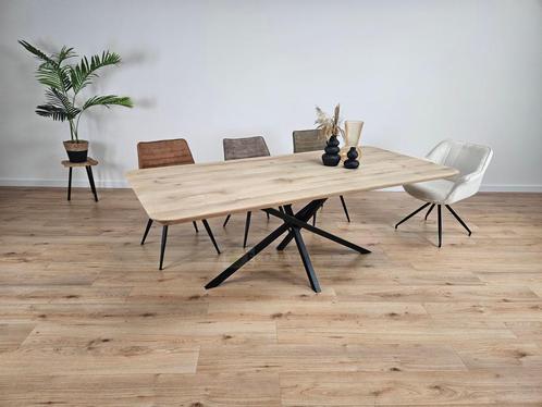 Eiken tafel met afgeronde hoeken, Huis en Inrichting, Tafels | Eettafels, Nieuw, Eikenhout