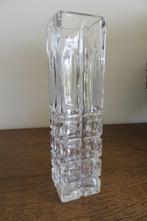Vintage glazen vaas in zeer apart ontwerp, vierkant model., Antiek en Kunst, Antiek | Glas en Kristal, Ophalen of Verzenden