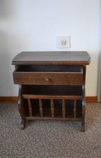 Te koop: massief eiken tijdschriftenhouder/kastje, Huis en Inrichting, Woonaccessoires | Krantenbakken en Lectuurbakken, Ophalen