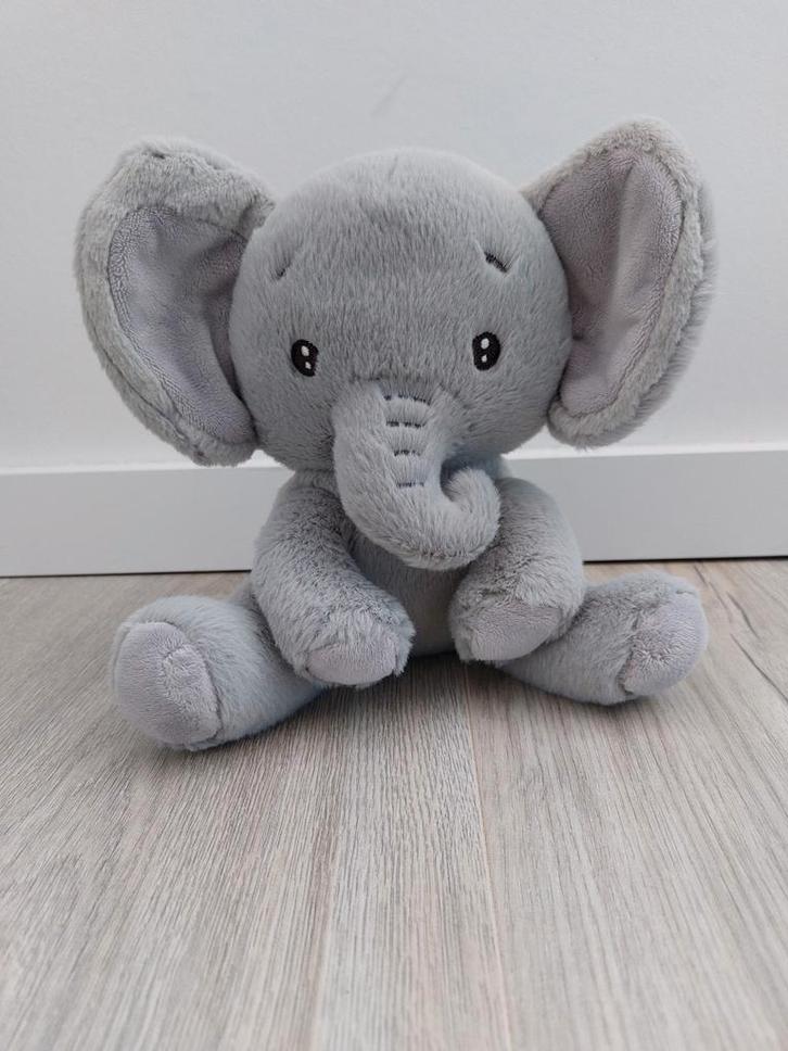 Knuffel action zd trading olifant elephant grijs L658, Kinderen en Baby's, Speelgoed | Knuffels en Pluche, Zo goed als nieuw, Olifant