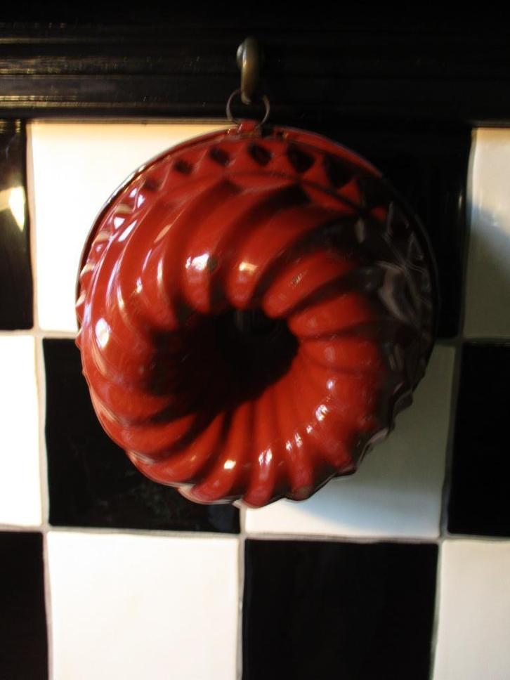 Chocolade bruine emaille tulband, Antiek en Kunst, Antiek | Emaille, Ophalen of Verzenden