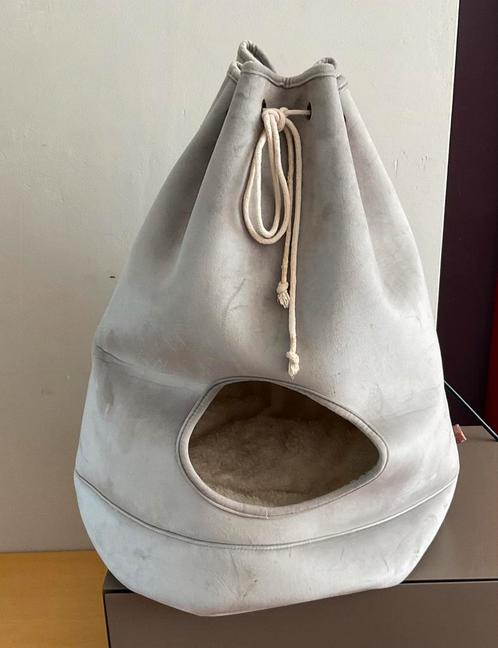 Katten mand, huisje poes zgan, designed by Lotte (nieuw €45), Dieren en Toebehoren, Kattenmanden, Zo goed als nieuw, Ophalen of Verzenden